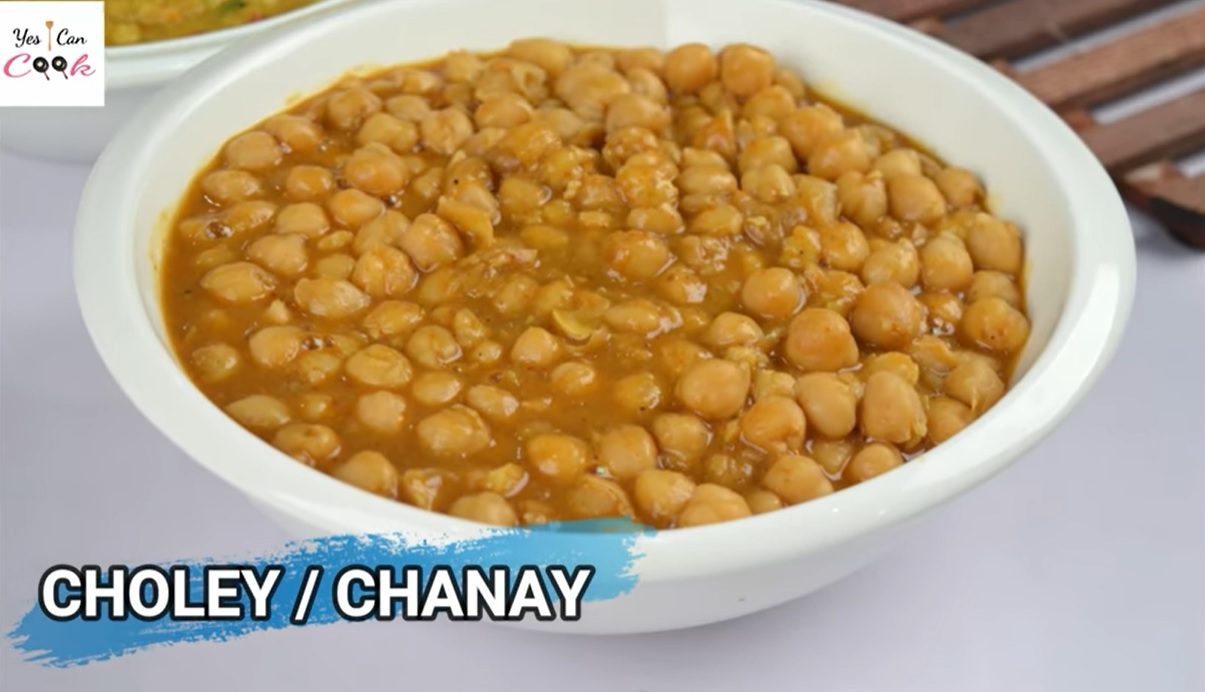 How to make Halwa Puri Chaney at home